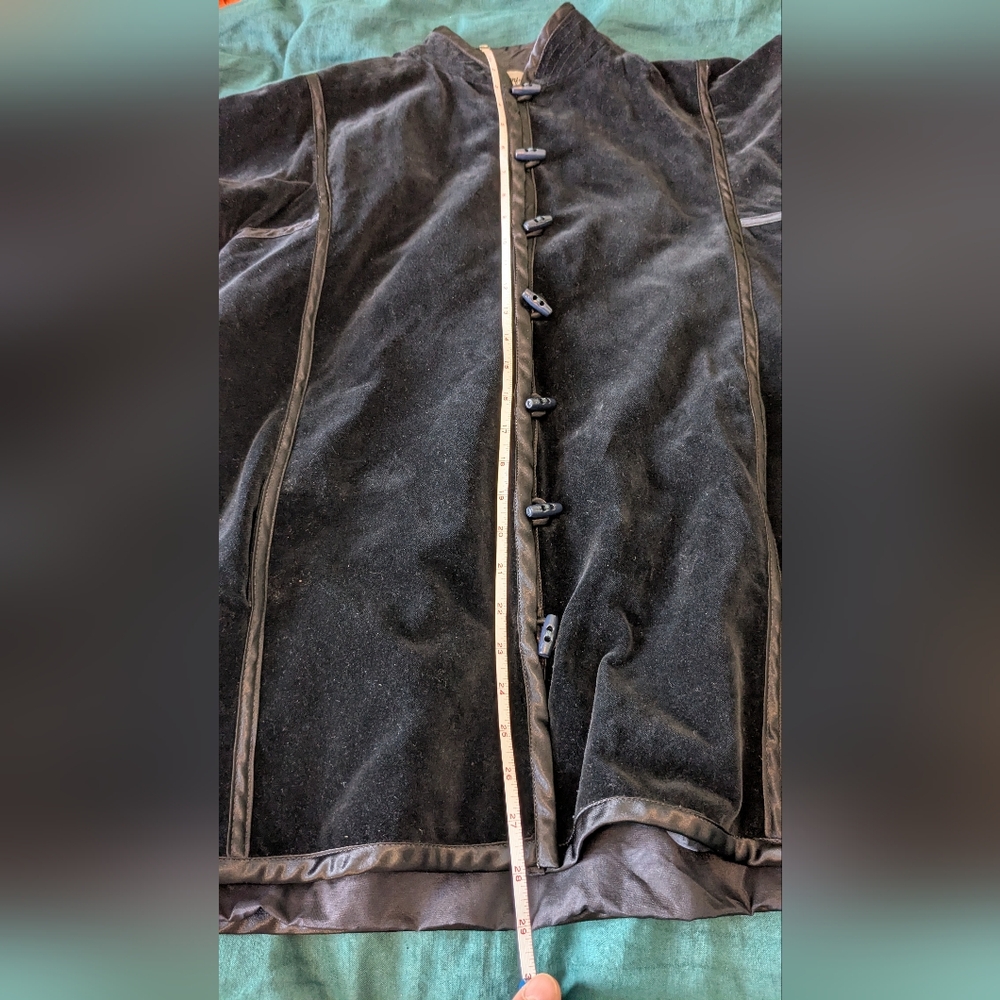 Holt Renfrew Vintage Black Velvet Mandarin Collar Toggle Jacket - Picture 4 of 8